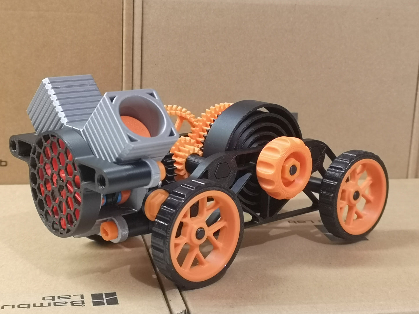 Wind-up Car + 2-Cylinder Engine Kit