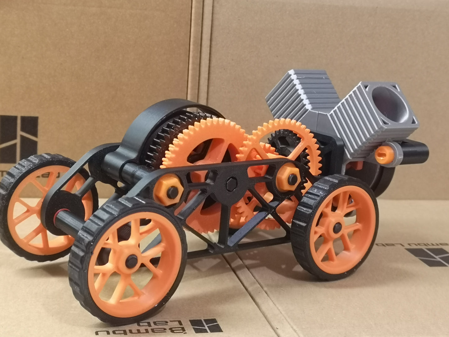 Wind-up Car + 2-Cylinder Engine Kit